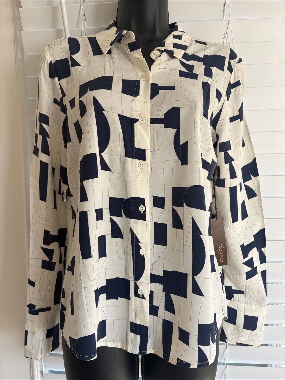 Crosby. Braque Abstract Navy and Cream Preppy OfficeButton-Up Blouse SZ S